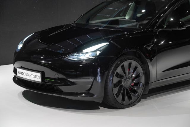 5YJ3E7EC8MF880611 2021 TESLA MODEL 3-1
