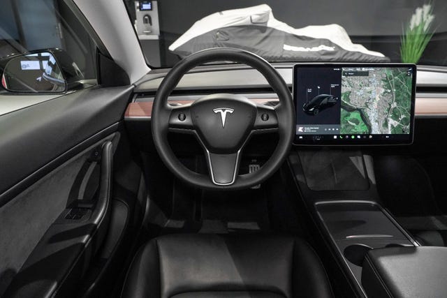 2021 TESLA MODEL 3 - 32