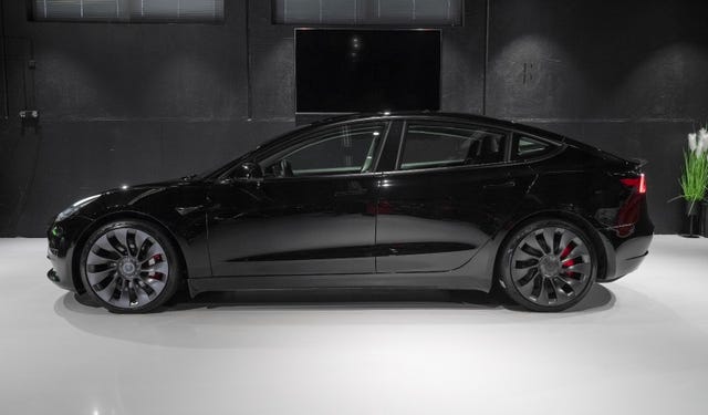 5YJ3E7EC8MF880611 2021 TESLA MODEL 3-2