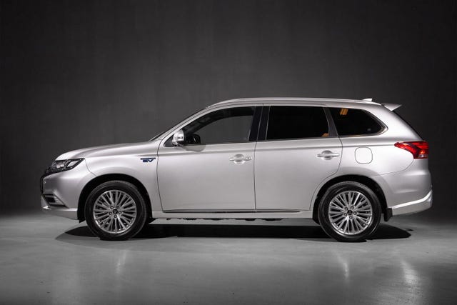 JMBXDGG3WLZ028840 2020 MITSUBISHI OUTLANDER-1