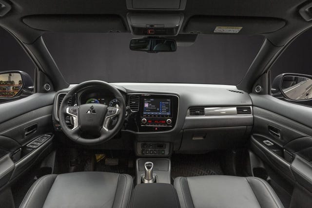 2020 MITSUBISHI OUTLANDER - 11