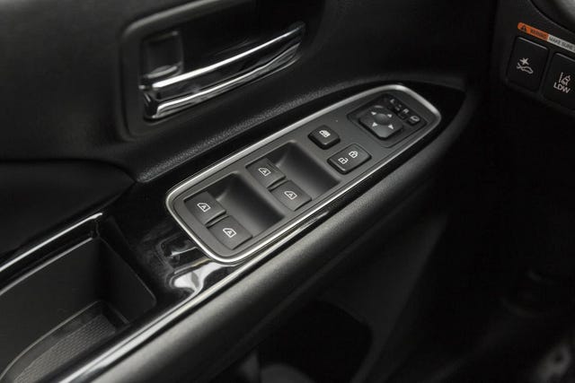2020 MITSUBISHI OUTLANDER - 23