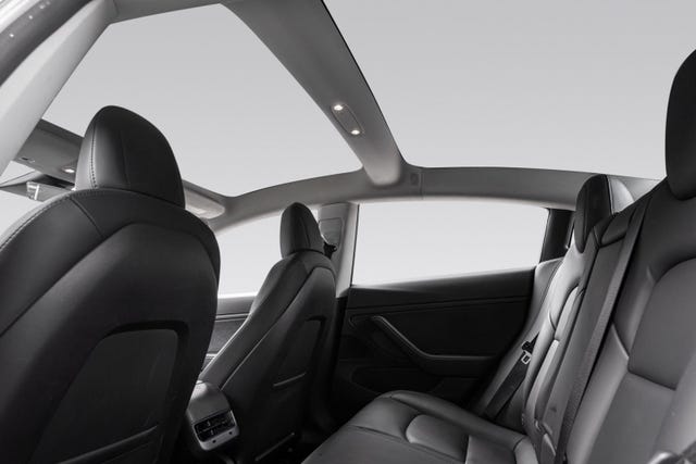 2019 TESLA MODEL 3 - 28