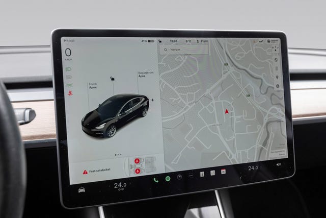2019 TESLA MODEL 3 - 22