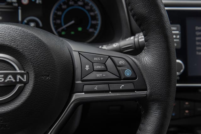 2022 NISSAN LEAF - 16