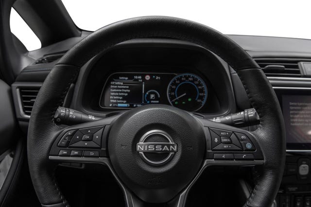 2022 NISSAN LEAF - 15