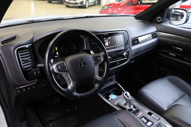 2020 MITSUBISHI OUTLANDER - 24