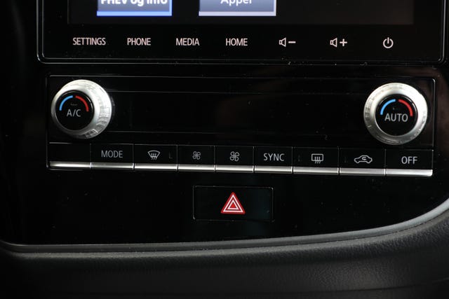 2020 MITSUBISHI OUTLANDER - 18