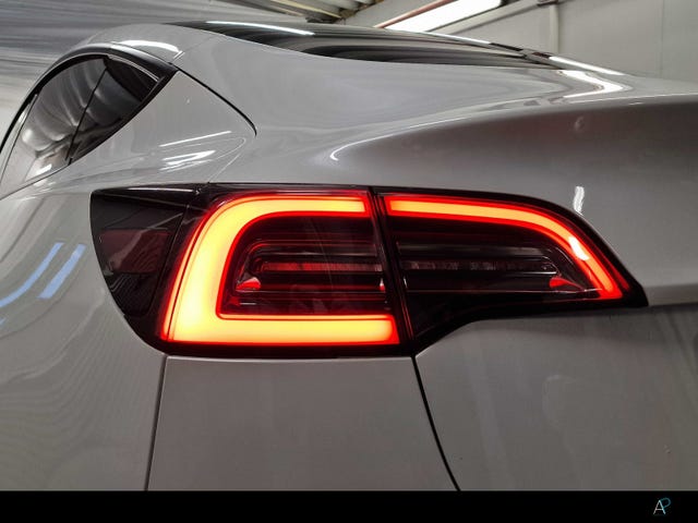 2021 TESLA MODEL 3 - 31
