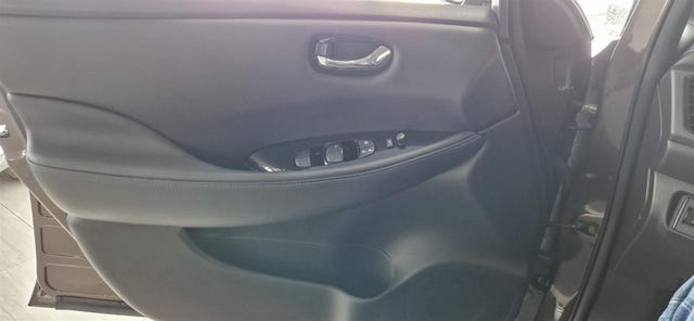 2021 NISSAN LEAF - 13
