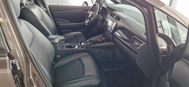 2021 NISSAN LEAF - 17