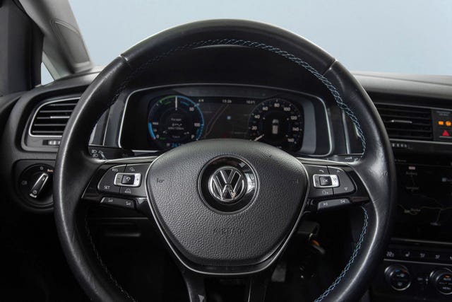 2018 VOLKSWAGEN GOLF - 12