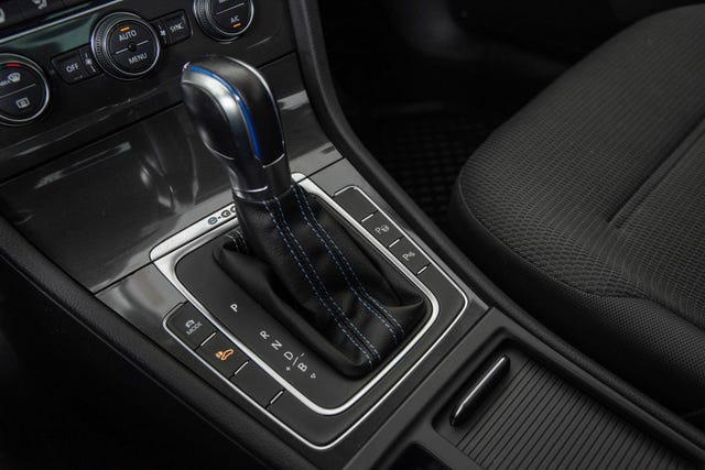 2018 VOLKSWAGEN GOLF - 19