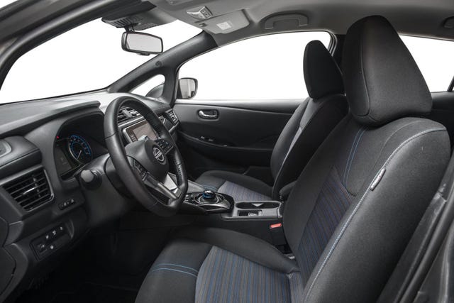 2022 NISSAN LEAF - 10