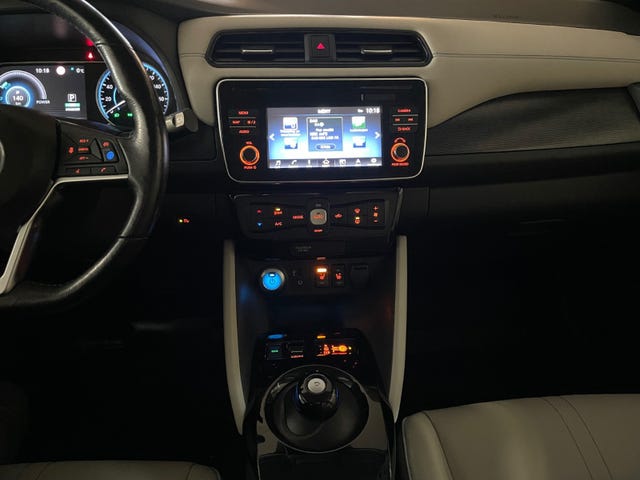 2018 NISSAN LEAF - 21