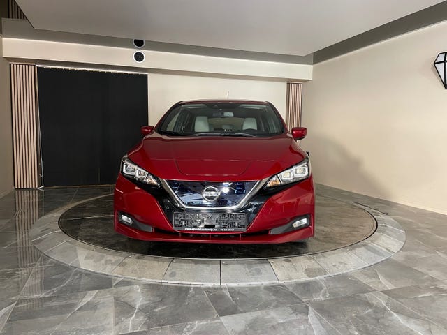 2018 NISSAN LEAF - 8