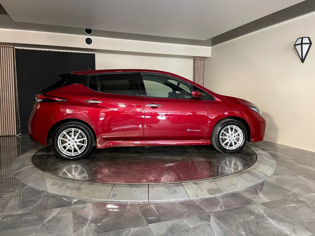 SJNFAAZE1U0042356 2018 NISSAN LEAF-5