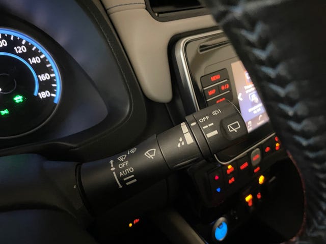 2018 NISSAN LEAF - 19