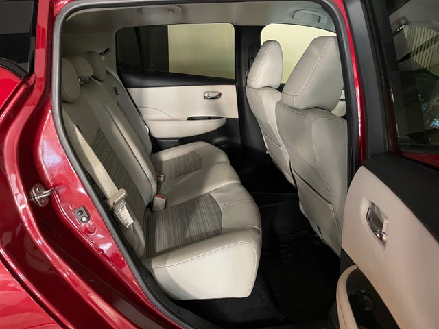 2018 NISSAN LEAF - 37