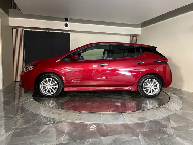 SJNFAAZE1U0042356 2018 NISSAN LEAF-1