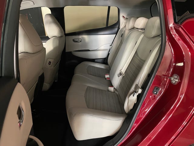 2018 NISSAN LEAF - 31
