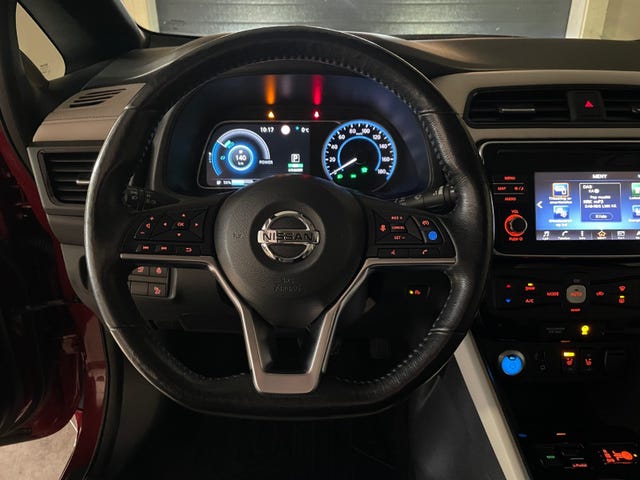 2018 NISSAN LEAF - 15