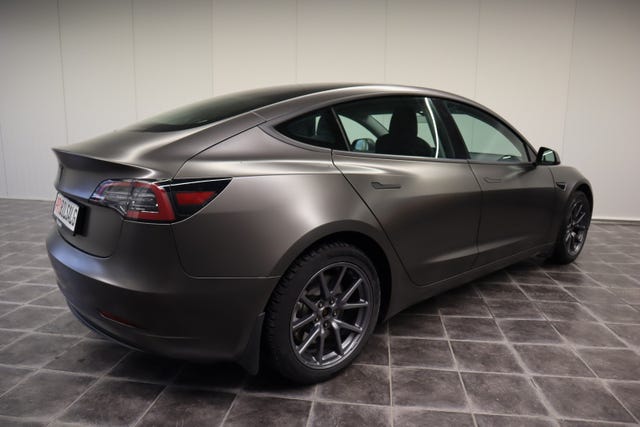 2019 TESLA MODEL 3 - 12