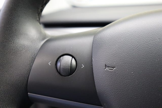 2019 TESLA MODEL 3 - 25