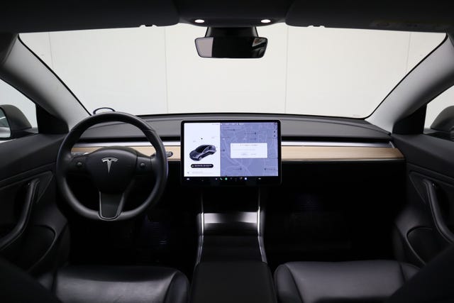 2019 TESLA MODEL 3 - 24
