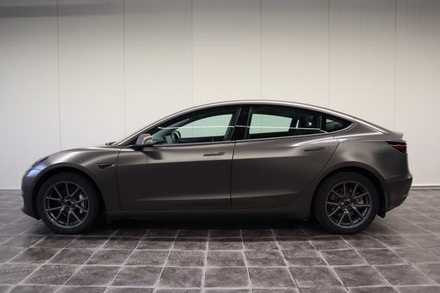 5YJ3E7EA4KF349403 2019 TESLA MODEL 3-2