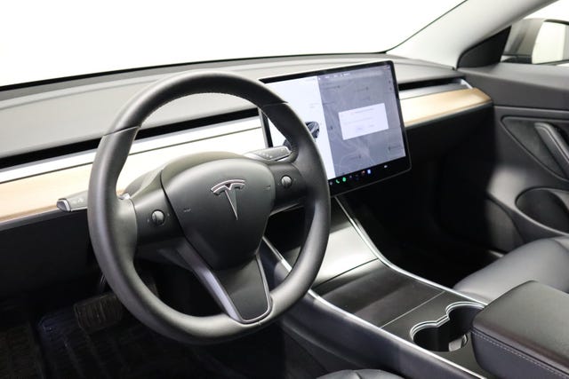 2019 TESLA MODEL 3 - 23