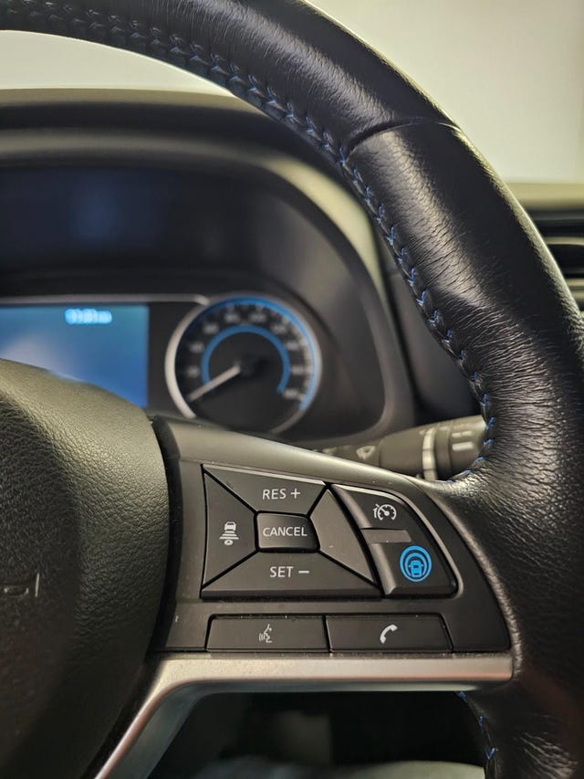 2021 NISSAN LEAF - 23