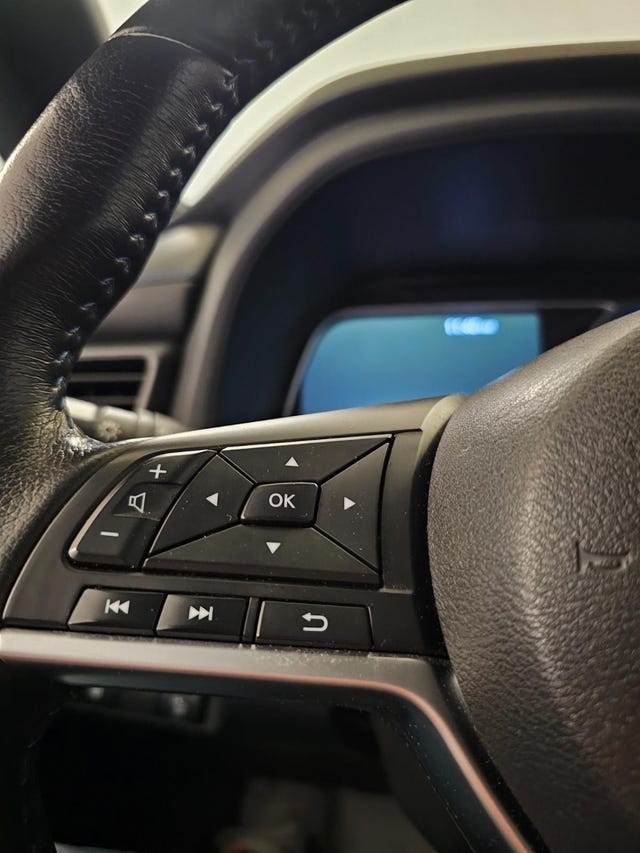 2021 NISSAN LEAF - 21
