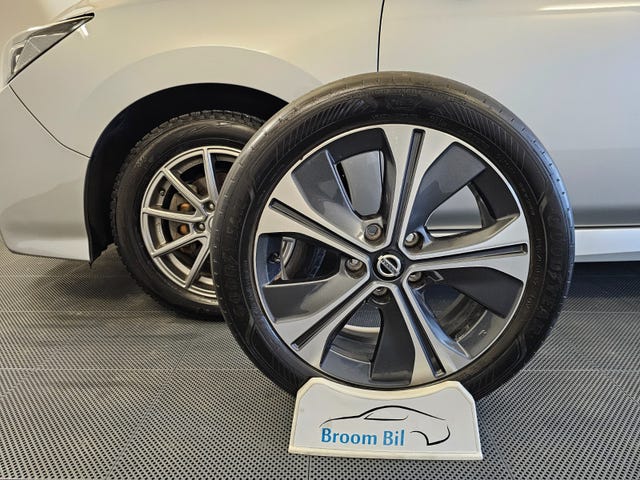 2021 NISSAN LEAF - 11