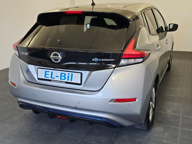 2021 NISSAN LEAF - 8