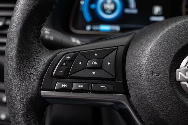 2022 NISSAN LEAF - 12