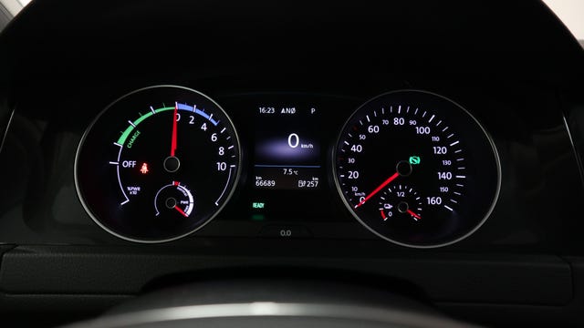 2018 VOLKSWAGEN GOLF - 23