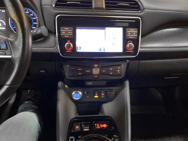 2018 NISSAN LEAF - 9