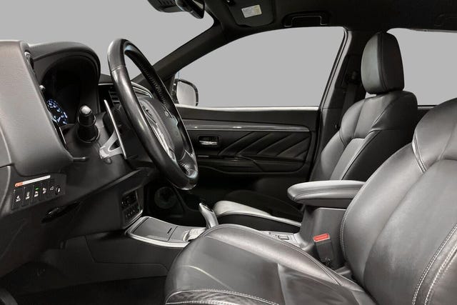 2020 MITSUBISHI OUTLANDER - 12