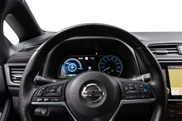 2021 NISSAN LEAF - 11