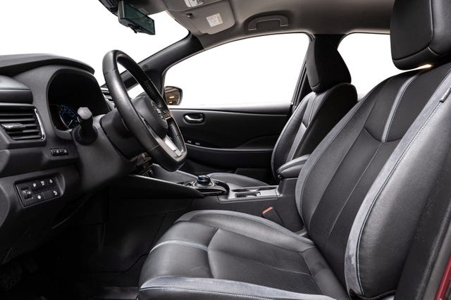 2021 NISSAN LEAF - 9