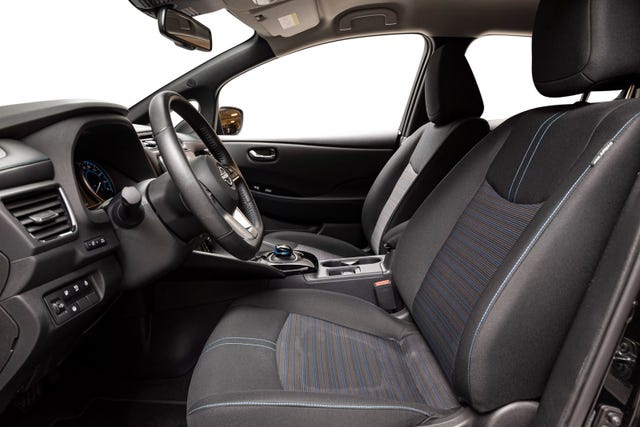 2022 NISSAN LEAF - 9