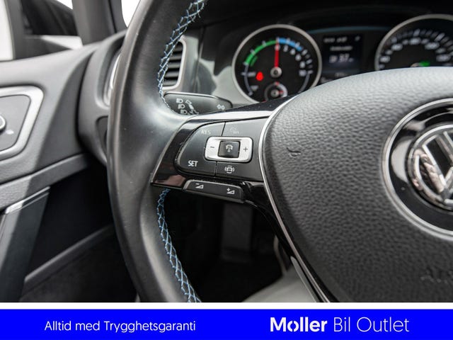 2019 VOLKSWAGEN GOLF - 19