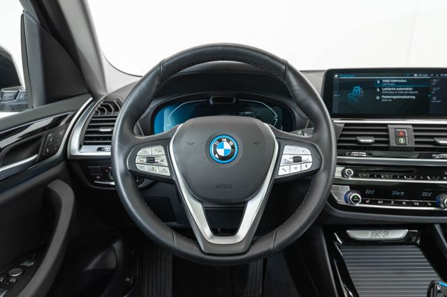 2021 BMW IX3 - 18
