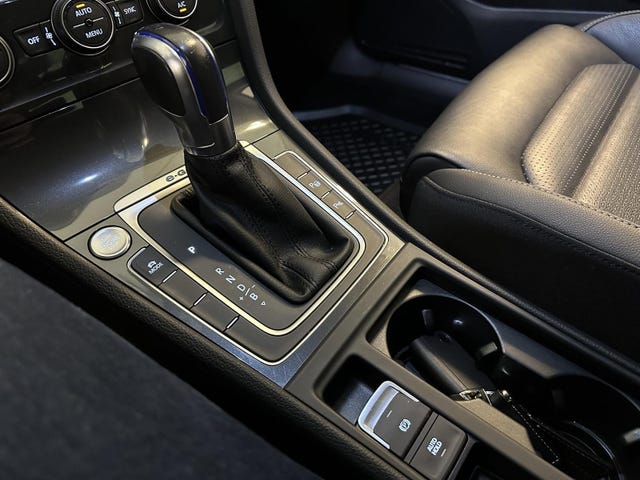 2019 VOLKSWAGEN GOLF - 8