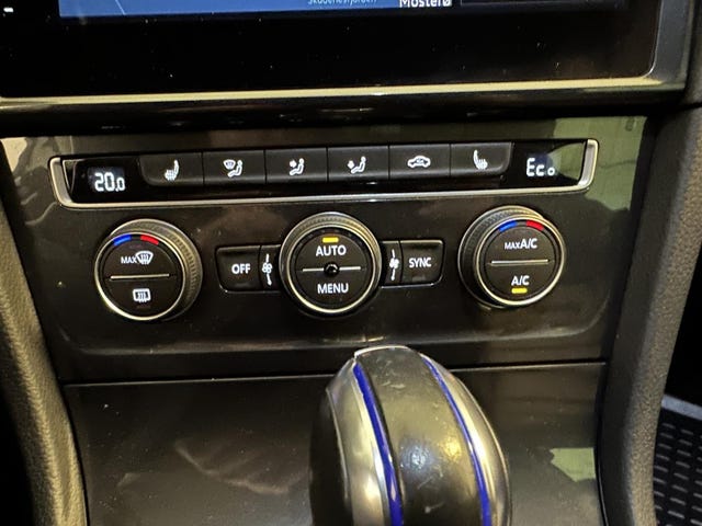 2019 VOLKSWAGEN GOLF - 9