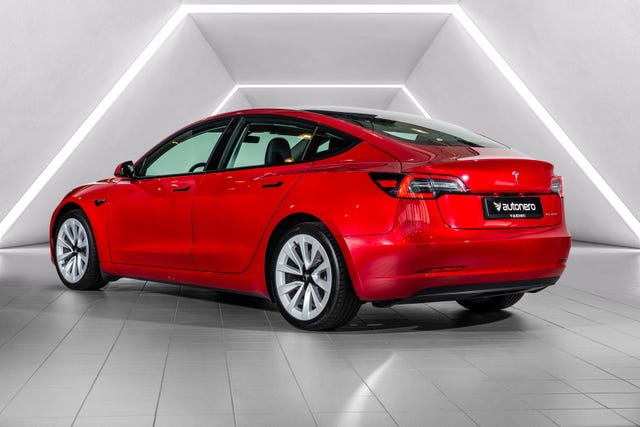 5YJ3E7EB3MF888378 2021 TESLA MODEL 3-2
