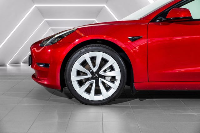 5YJ3E7EB3MF888378 2021 TESLA MODEL 3-4