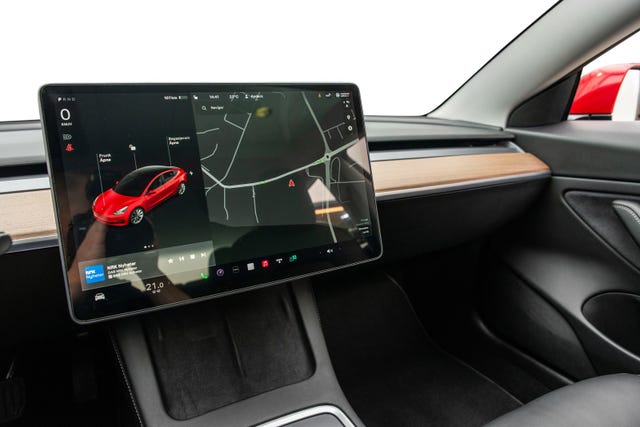 2021 TESLA MODEL 3 - 17