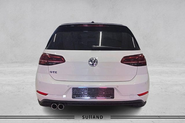 WVWZZZAUZJW806529 2018 VOLKSWAGEN GOLF-3